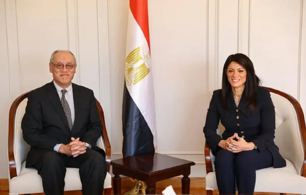 اجتماع وزيرة التخطيط مع سفير اليابان بالقاهرة
