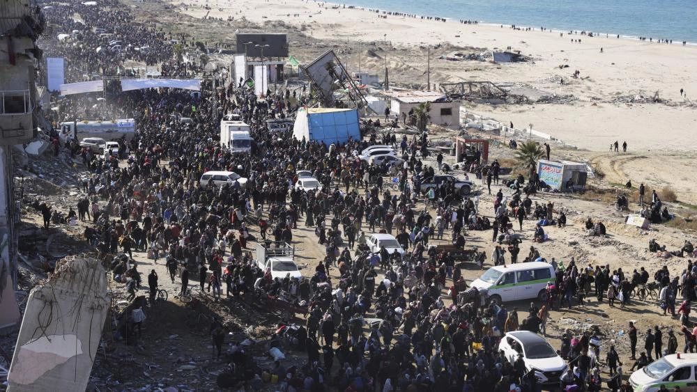 فلسطينيون ينزحون جنوب غزة وسط تصعيد للهجمات الإسرائيلية – أرشيفية