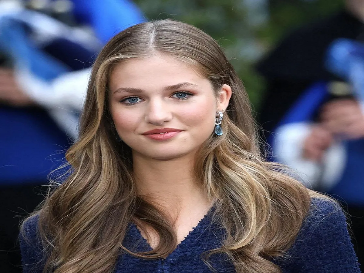 سطو احتيالي على الأميرة لينور