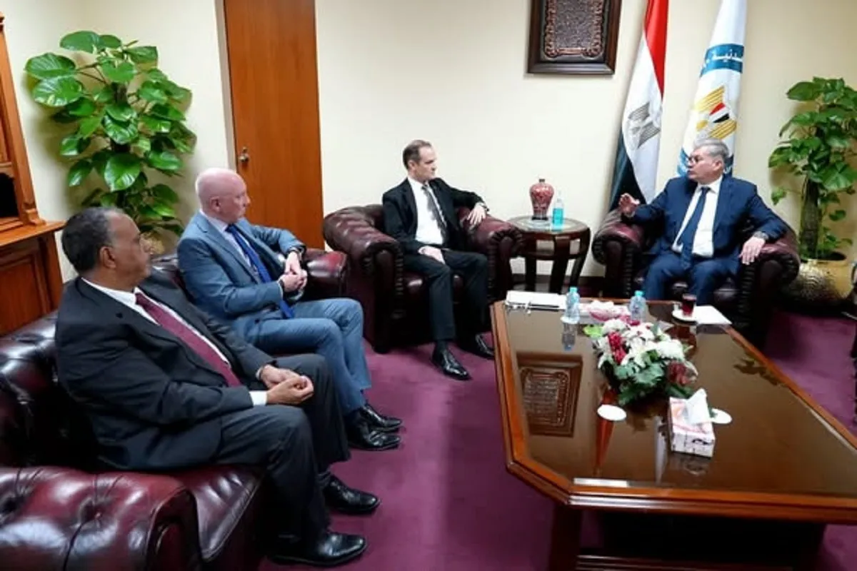 اجتماع وزير البترول مع مسئولي شركة أباتشي