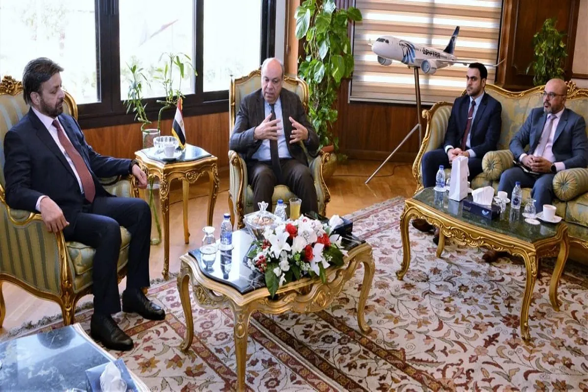 تعاون بين مصر والإمارات في قطاع المطارات