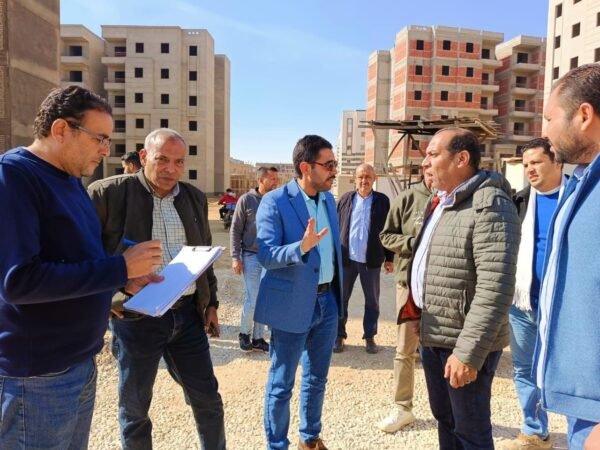 وزير الإسكان يتابع موقف توفيق الأراضي المضافة للعبور الجديدة