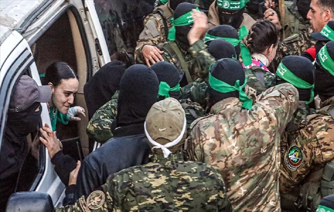 مصدر إسرائيلي .. وفي الصورة عملية تبادل سابقة بين حماس وإسرائيل