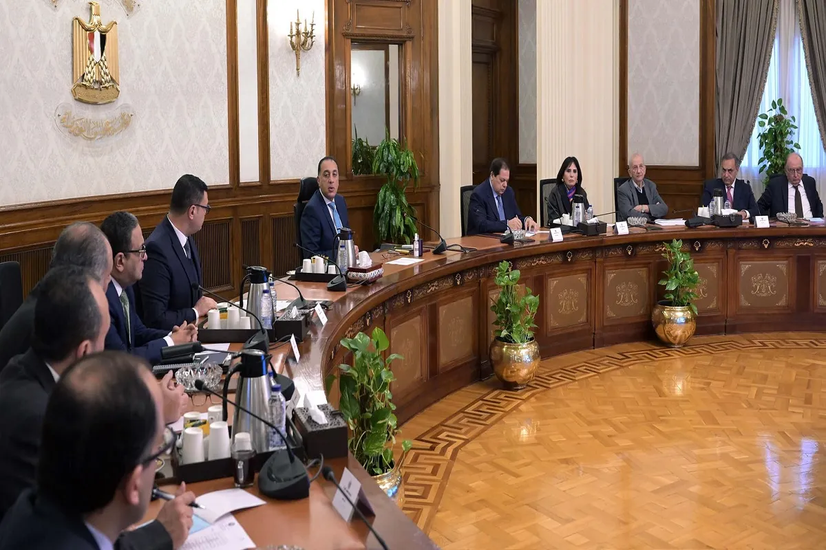 رئيس الوزراء في اجتماع اليوم
