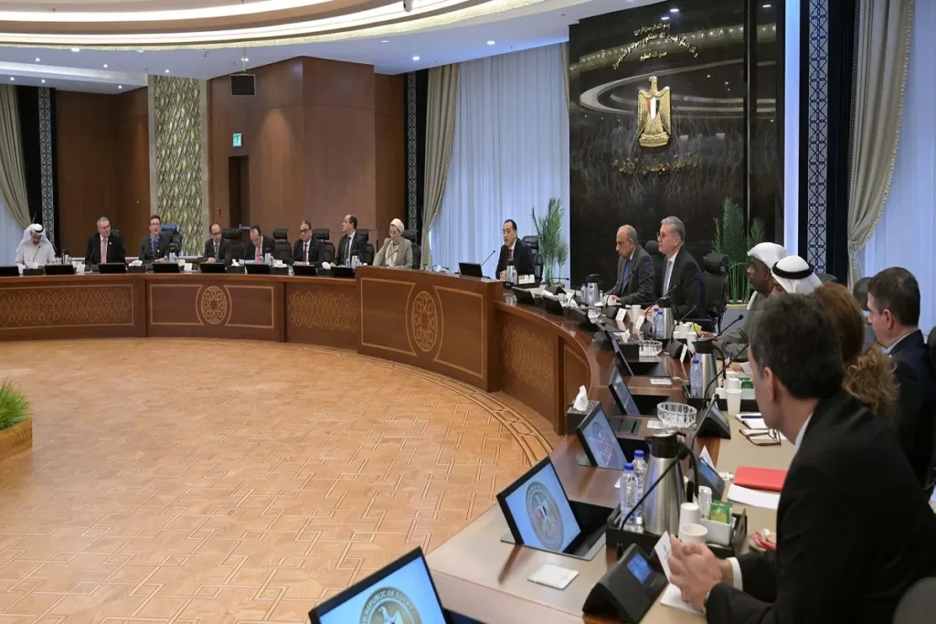 اجتماع رئيس الوزراء اليوم مع عدد من الوزراء وأصحاب الشركات