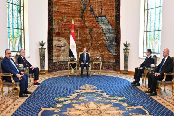 السيسي يستقبل رئيس الكونجرس اليهودي العالمي