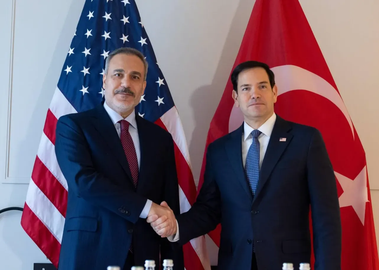 وزير خارجية تركيا ونظيره الأمريكي