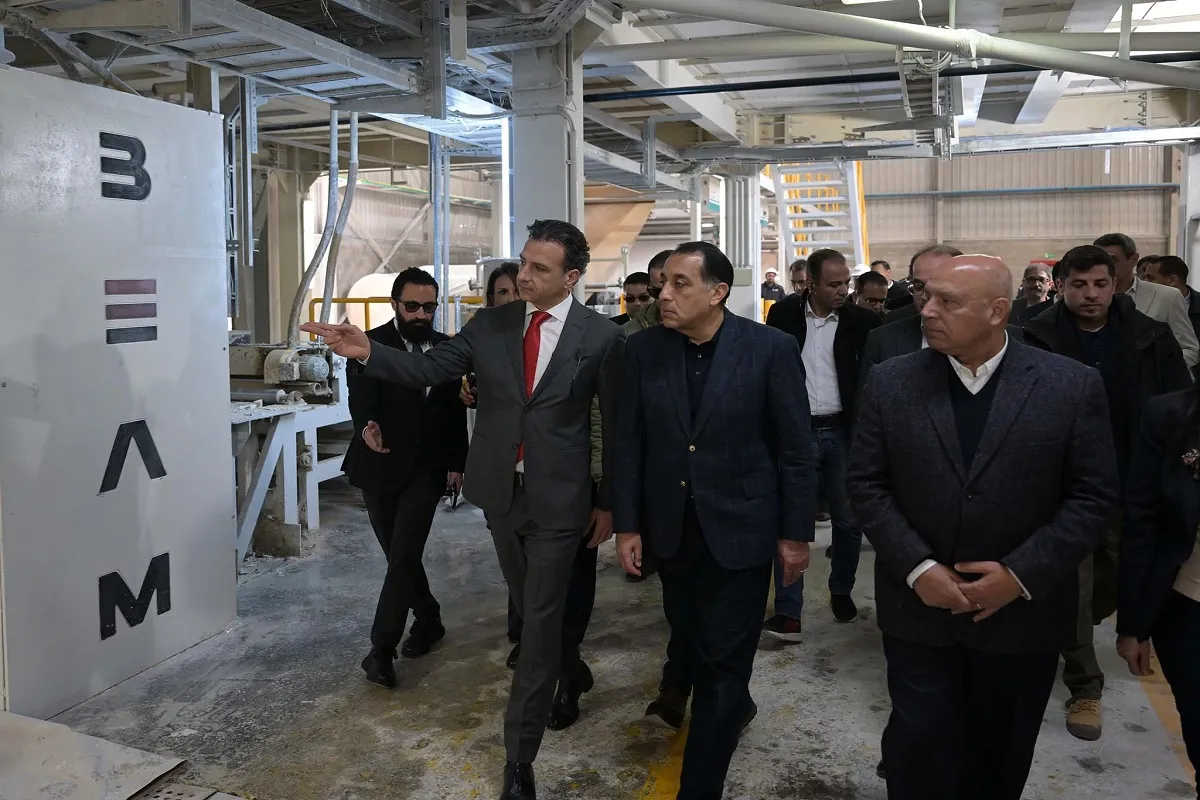 مدبولي خلال جولته اليوم بالمنطقة الصناعية المتكاملة بالسخنة