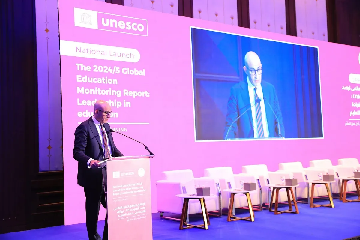 وزير التربية والتعليم خلال القاء كلمته