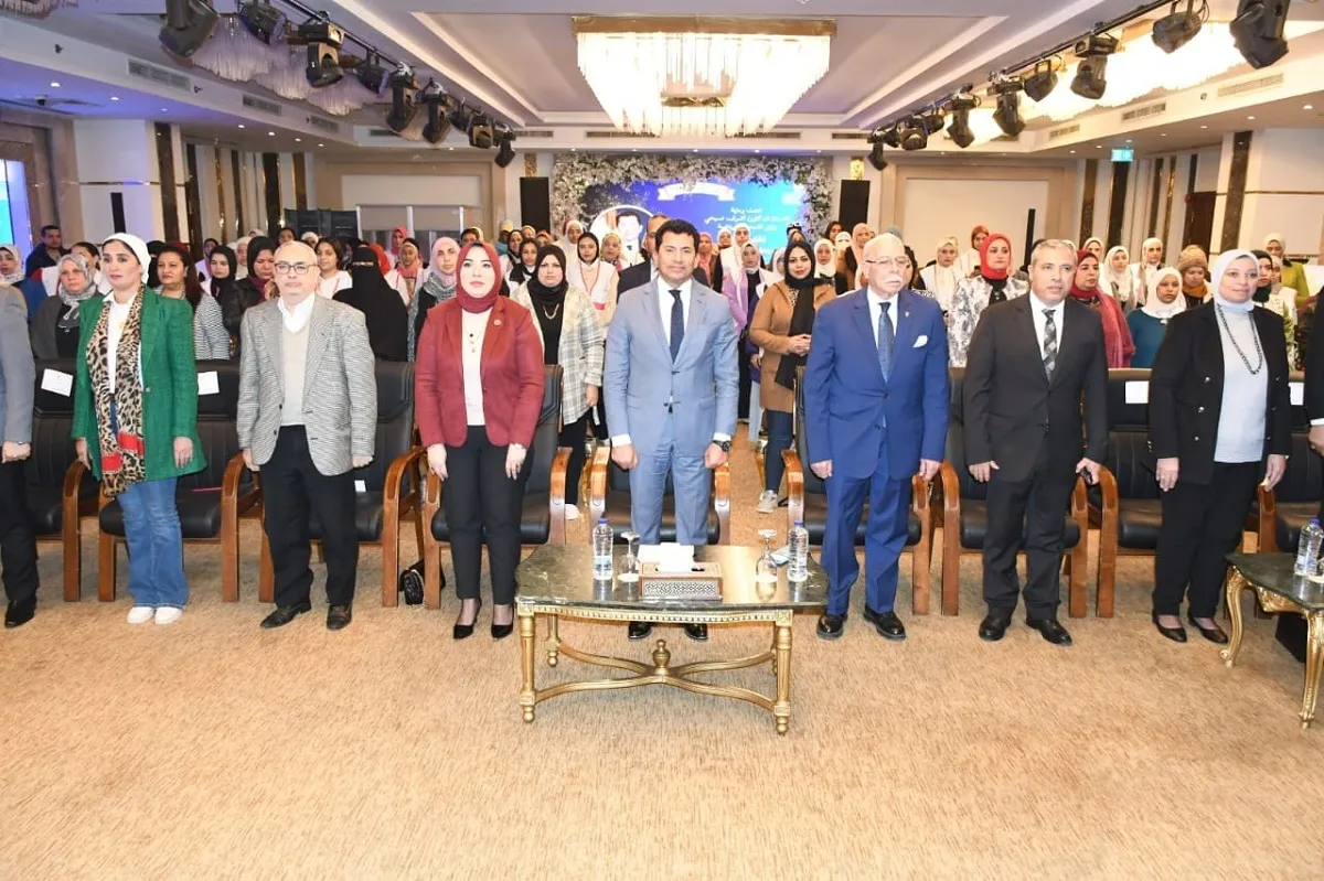 وزير الشباب والرياضة خلال المؤتمر