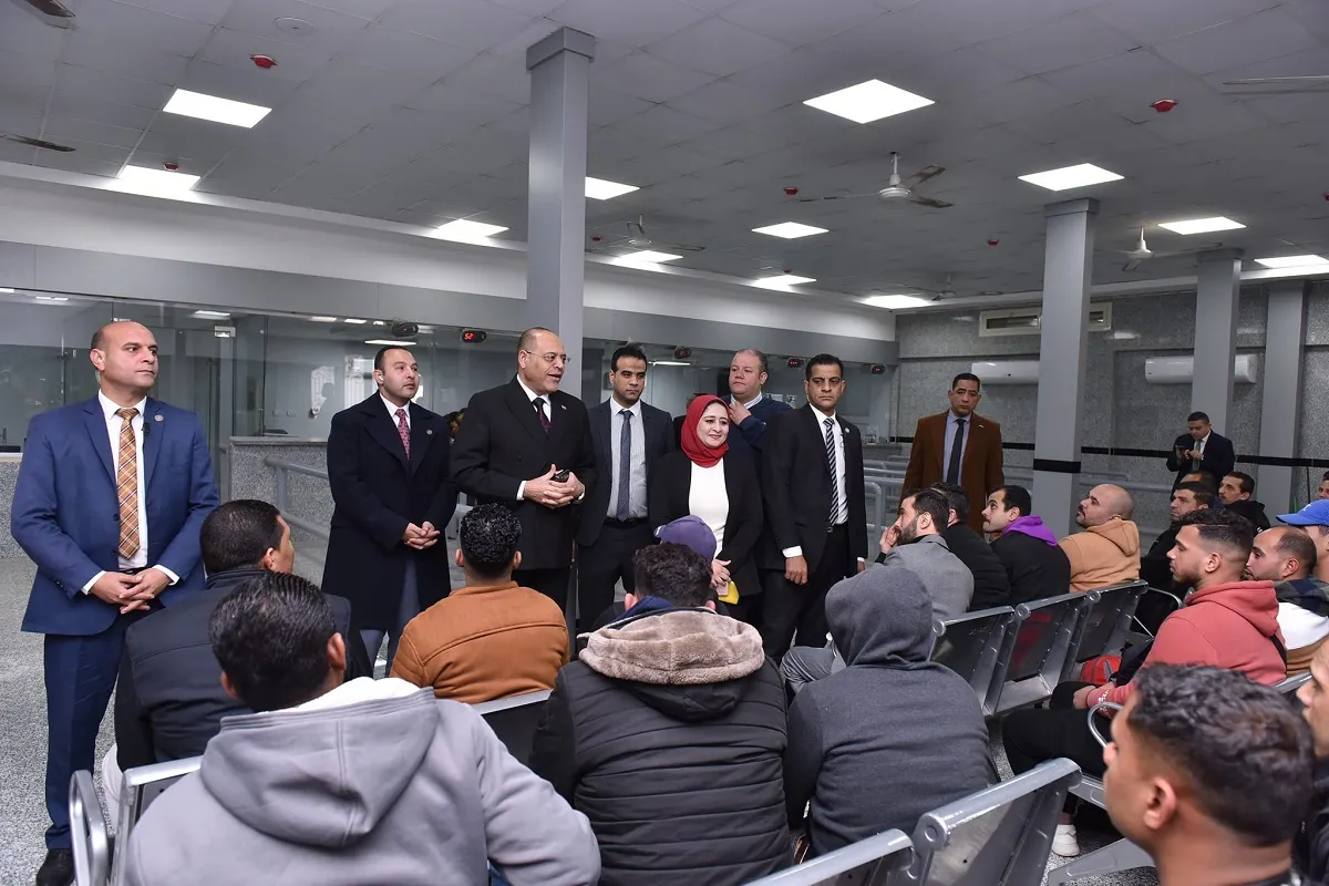 وزير العمل يشهد اختبارات مرشحين للعمل بالخارج