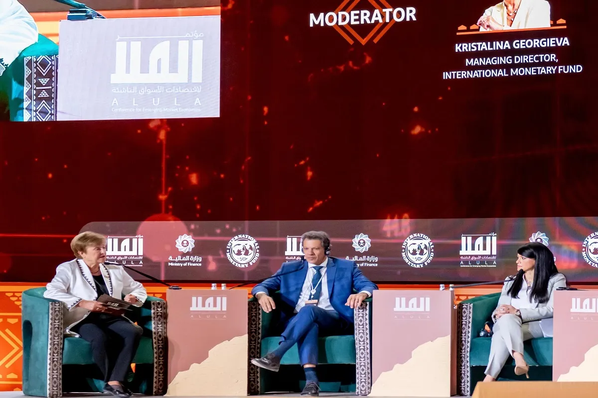 وزيرة التخطيط أثناء المؤتمر