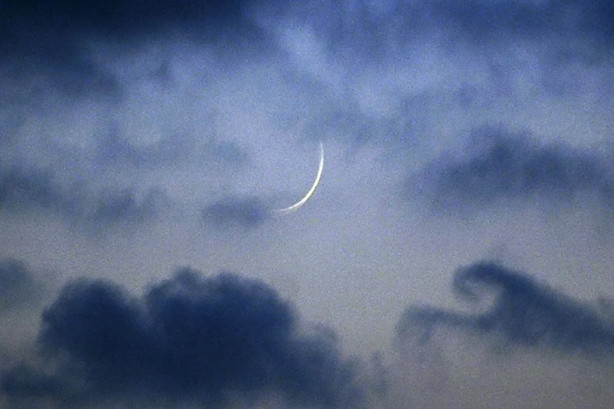 هلال أحد الأشهر القمرية