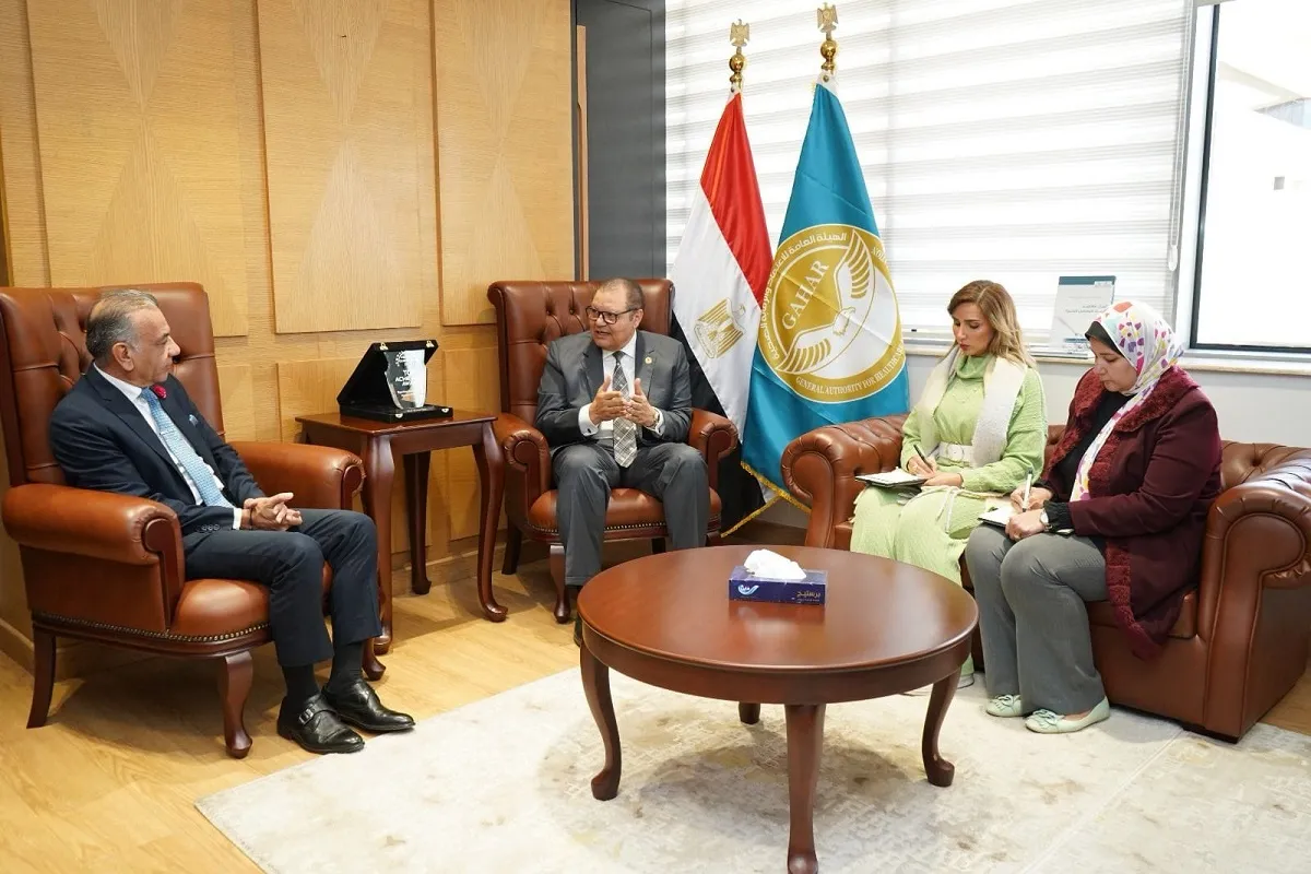 اجتماع رئيس الهيئة العامة للاعتماد والنقيب العام لأطباء أسنان مصر