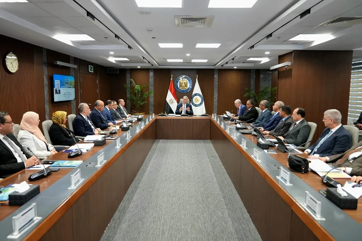 اجتماع وزير البترول مع الجمعية العامة للشركة الهندسية للصناعات البترولية والكيماوية (إنبي)