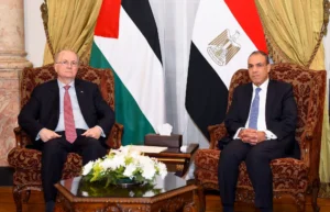 اجتماع سابق لوزير الخارجية المصري ونظيره الفلسطيني