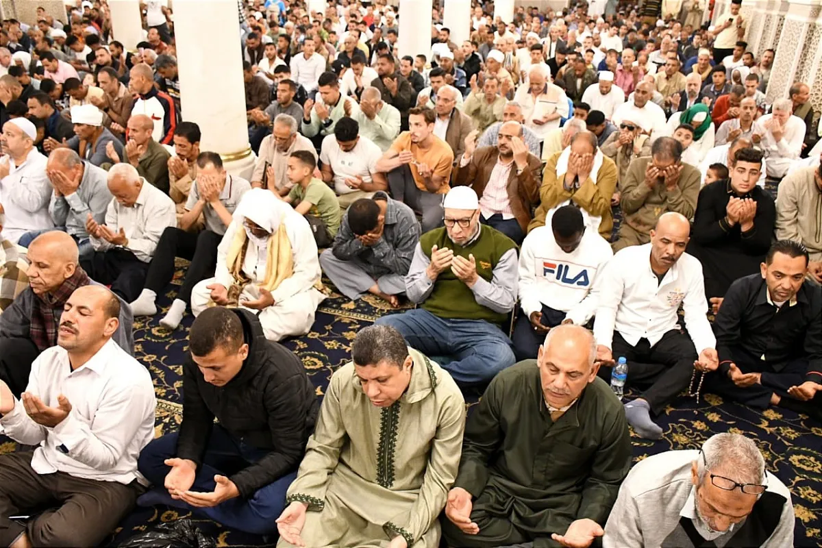 حكم من ترك صلاة الجمعة