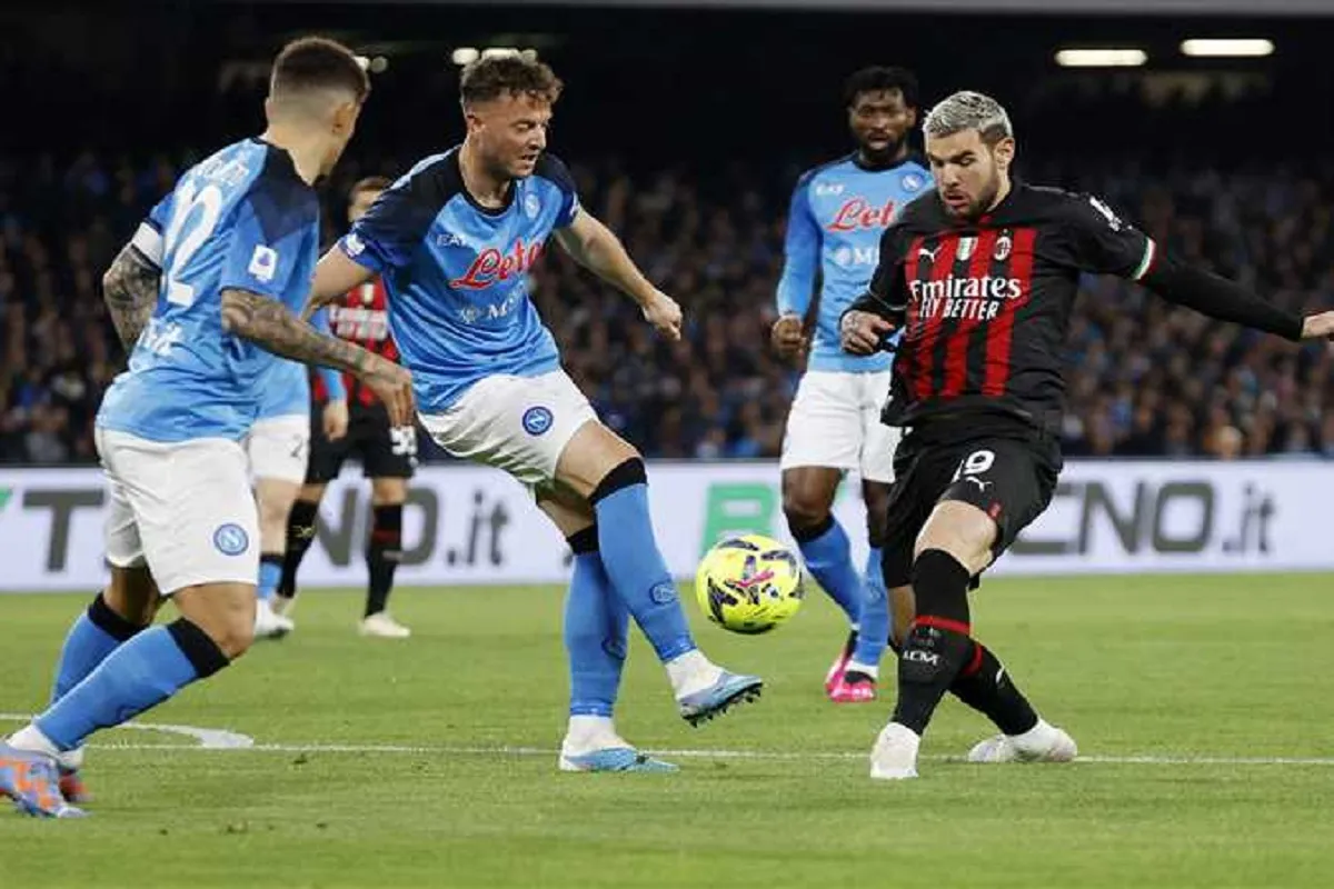 نابولي وميلان