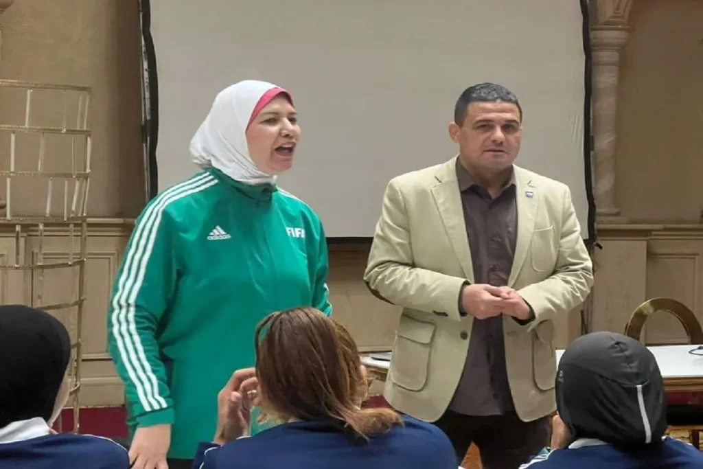 هيام بركة خلال أحد المحاضرات