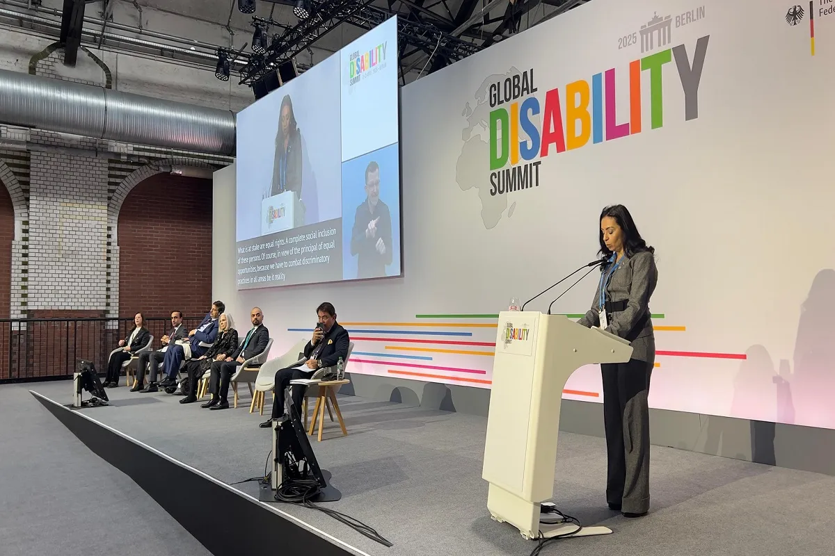 وزيرة التضامن خلال القاء كلمتها في القمة العالمية للإعاقة ببرلين