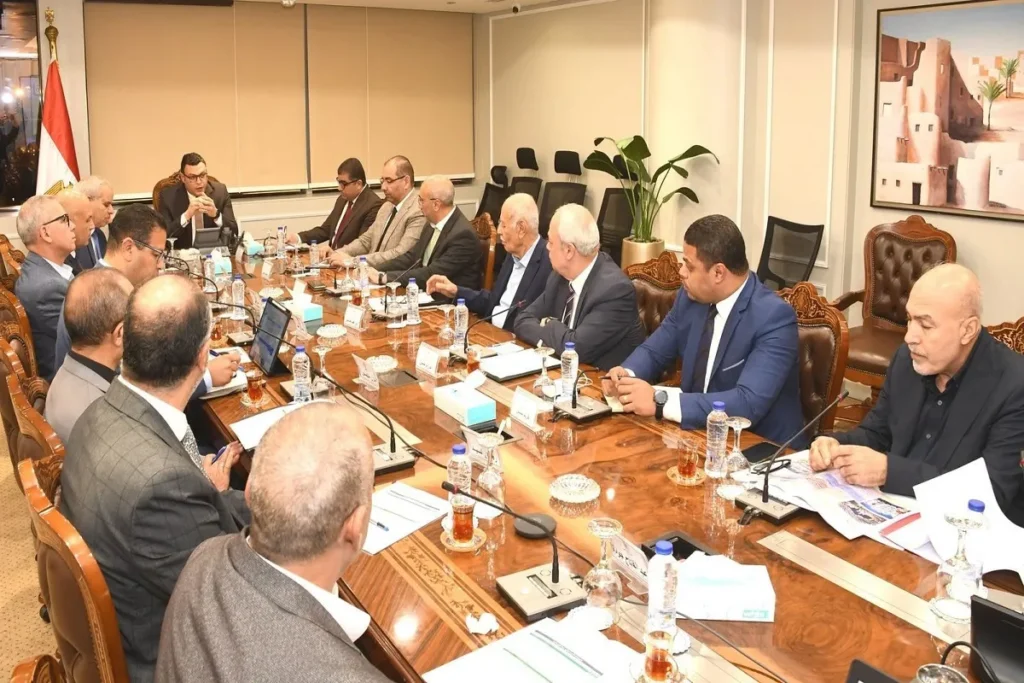 اجتماع وزير الإسكان