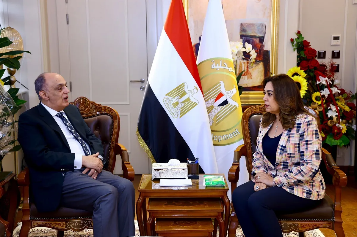 وزيرة التنمية المحلية مع رئيس لجنة المشروعات بمجلس النواب