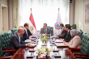 اجتماع وزير الصحة مع رئيس هيئة سلامة الغذاء