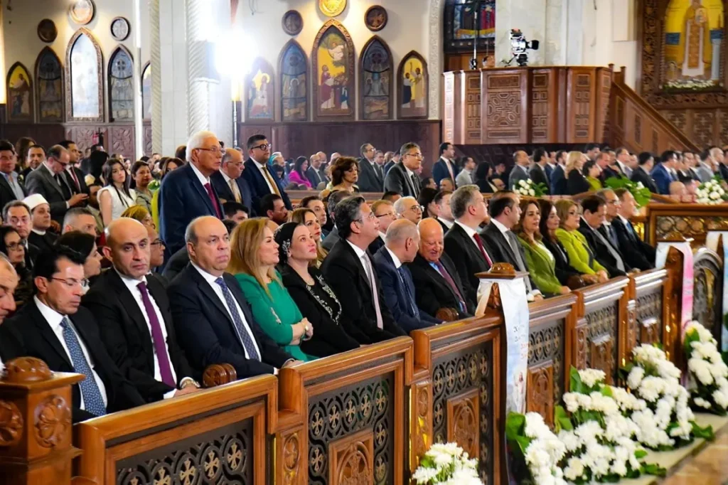 وزيرة البيئة تشارك في الاحتفالية عيد القيامة المجيد