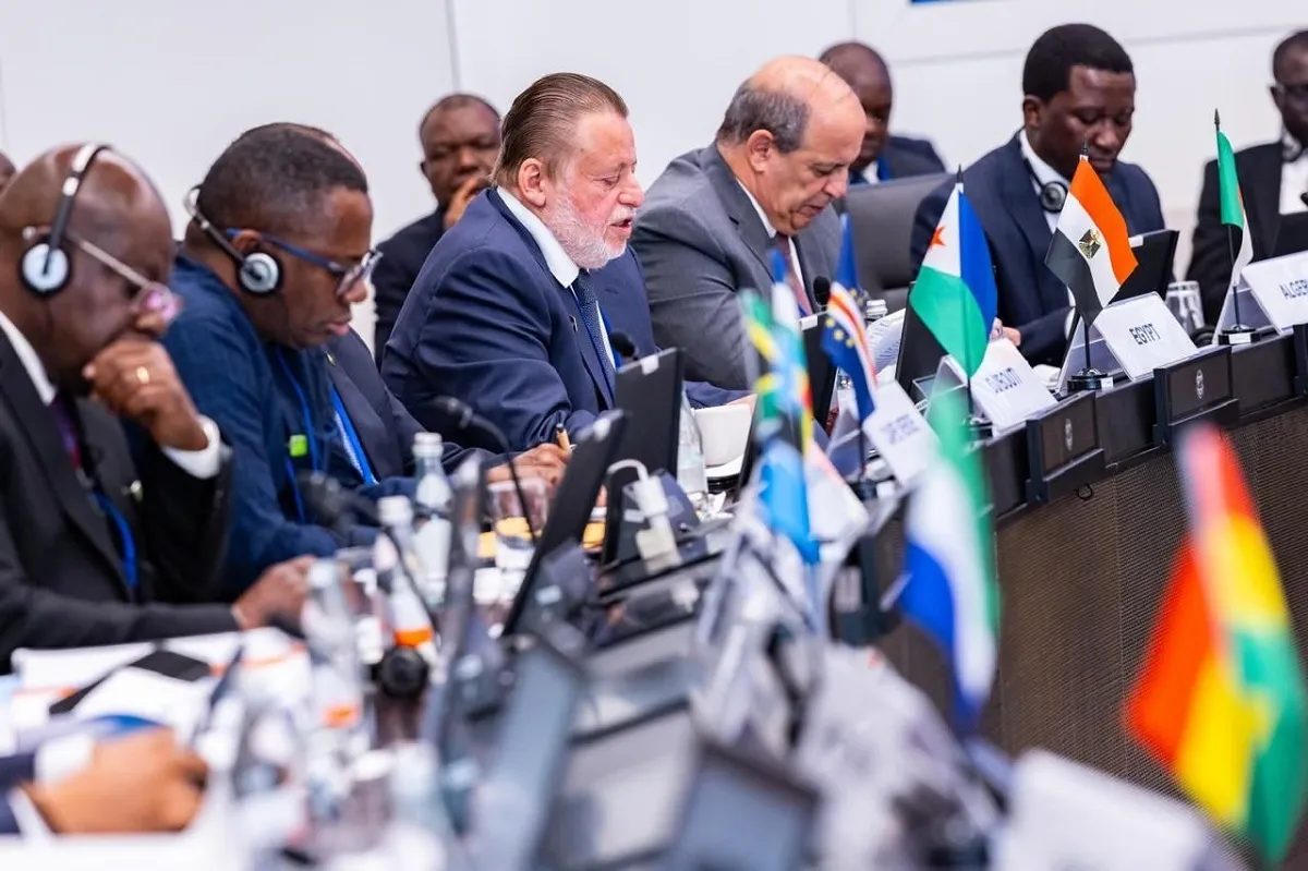 محافظ البنك المركزي المصري أثناء إلقاء كلمته