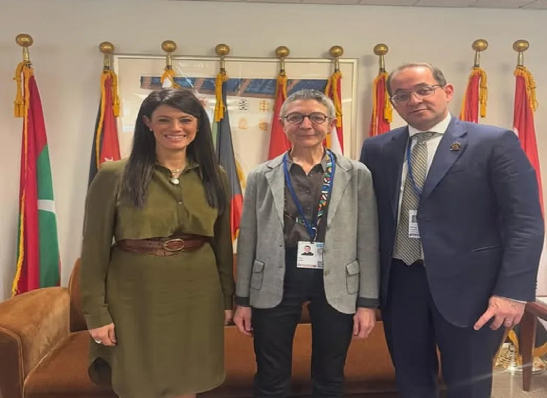 وزيرة التخطيط ووزير المالية مع السيدة إيلينا فلوريس