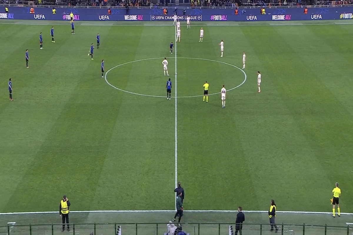 بداية مباراة بايرن ميونخ وإنتر ميلان