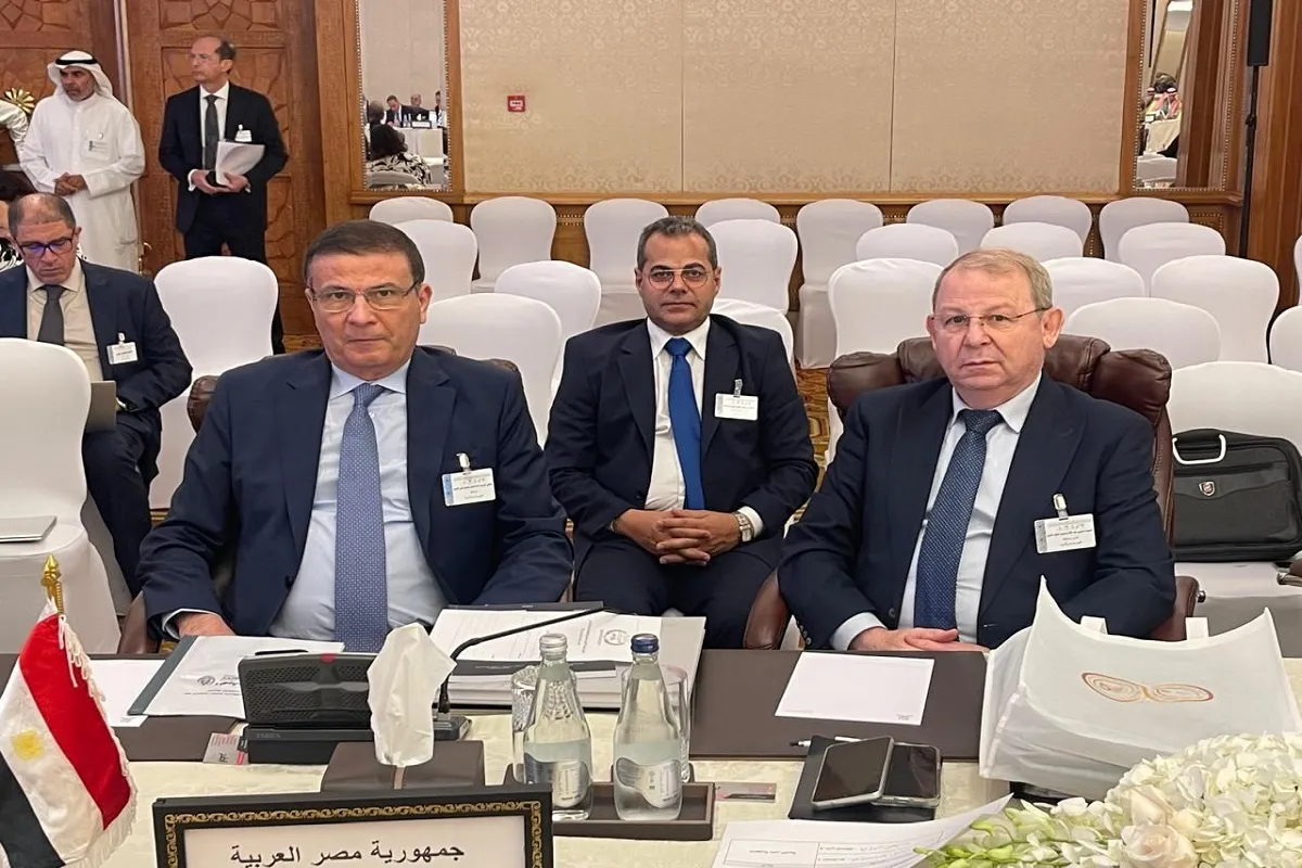 وزير الزراعة خلال الاجتماع