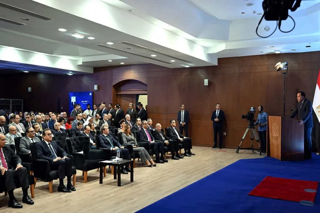 أثناء إلقاء كلمة رئيس الوزراء المصري خلال الاحتفالية