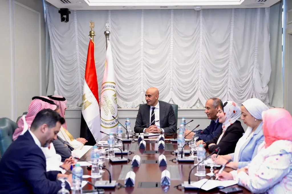 وزير التعليم يستقبل المدير العام لمكتب التربية العربي