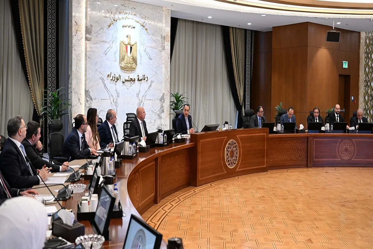 اجتماع رئيس الوزراء مع أعضاء اللجنة الاستشارية لتنمية الصادرات