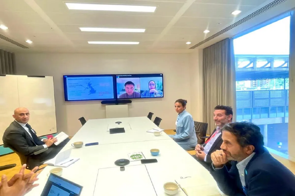 وزير التعليم مع مسئولي جوجل العالمية واليونيسف