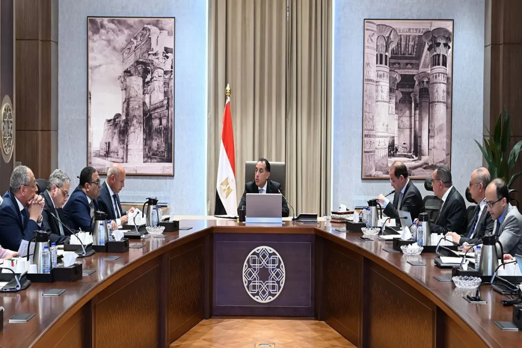 اجتماع مدبولي لبحث تطوير المنظومة الجمركية