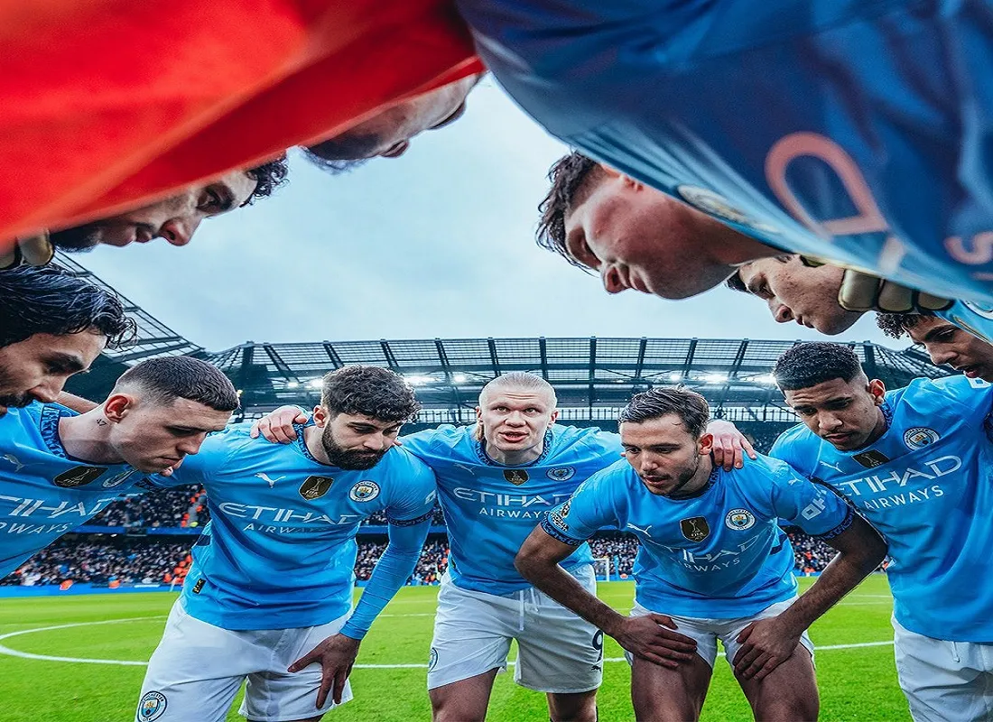 مانشستر سيتي قبل مباراته مع وولفرهامبتون بلحظات