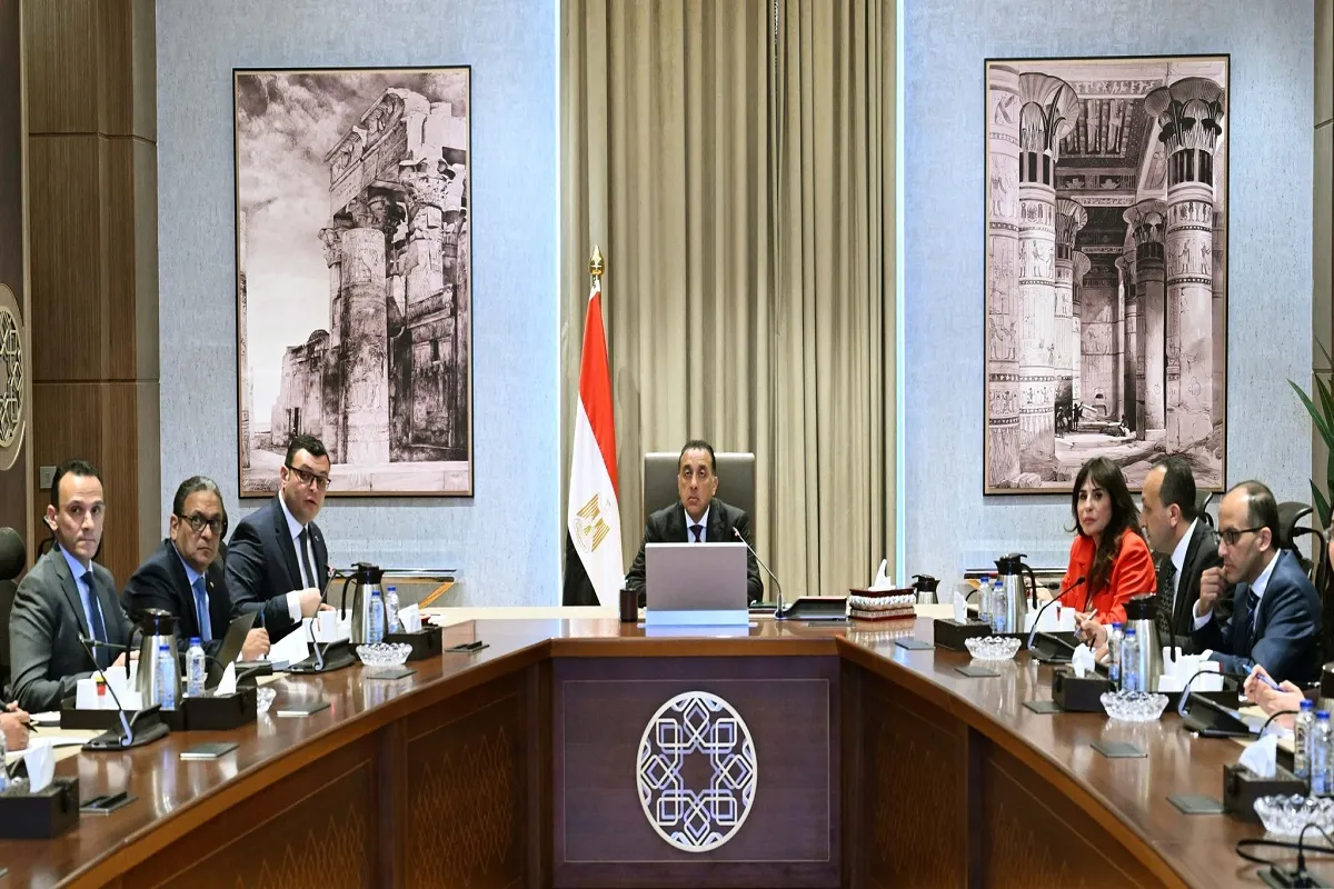 اجتماع رئيس الوزراء مع وزير الإسكان