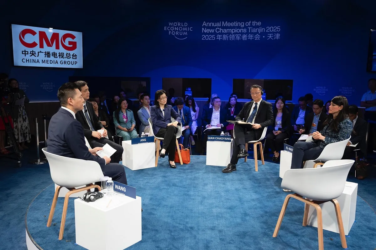 وزيرة التخطيط تُشارك في جلسة بالمنتدى الاقتصادي العالمي بالصين