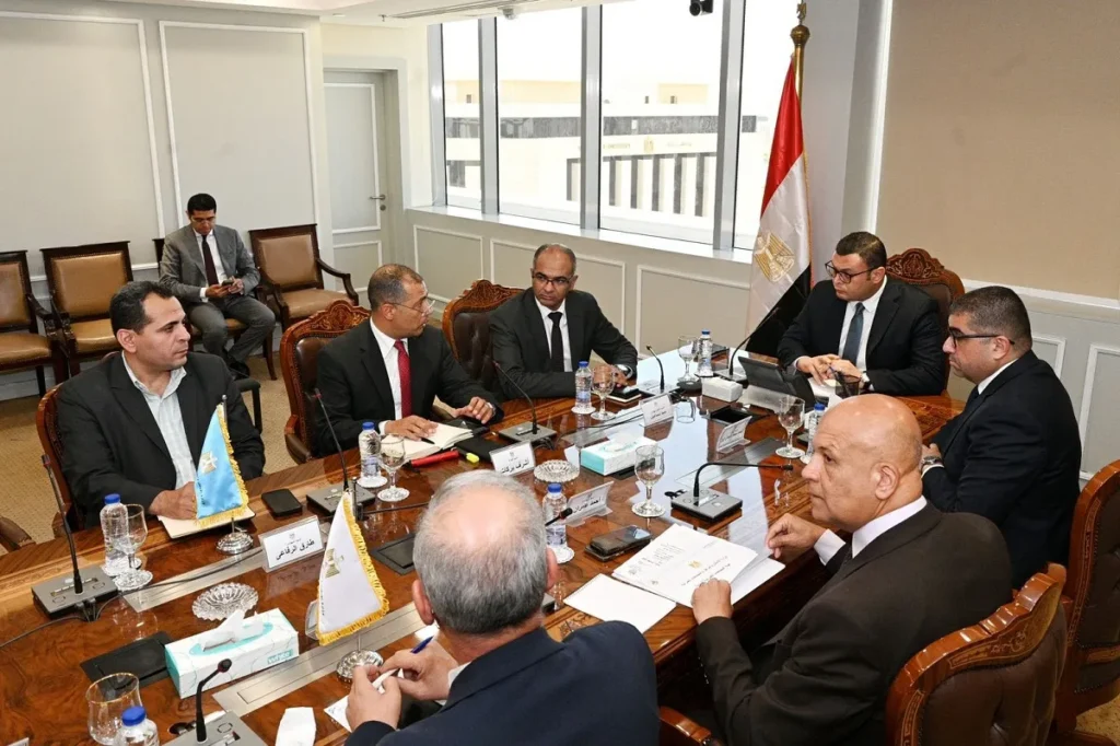اجتماع وزير الإسكان