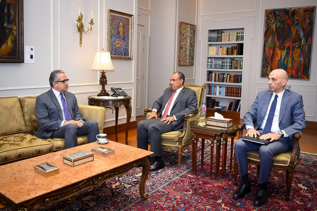 وزير الخارجية يستقبل الدكتور خالد العناني