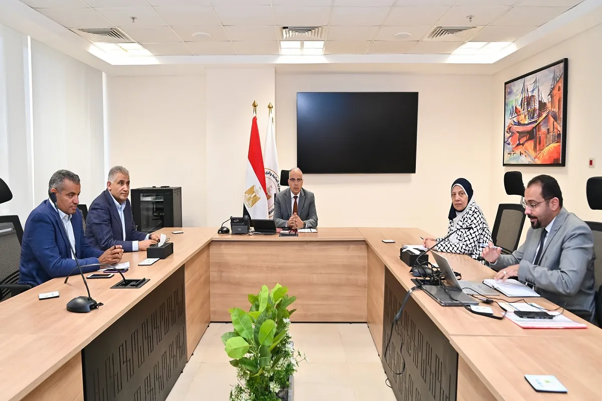 وزير الري يتابع حالة المنظومة المائية
