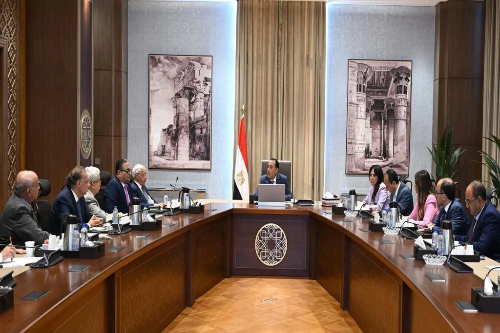 اجتماع مدبولي مع اللجنة الاستشارية للشئون السياسية