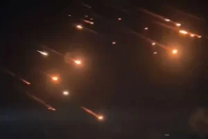 ضربات صاروخية من إيران على الأراضي المحتلة في إسرائيل - أرشيفية