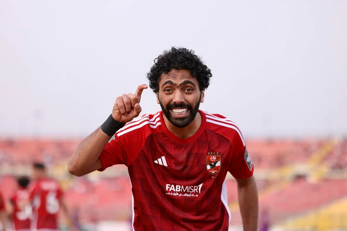 حسين الشحات نجم النادي الأهلي