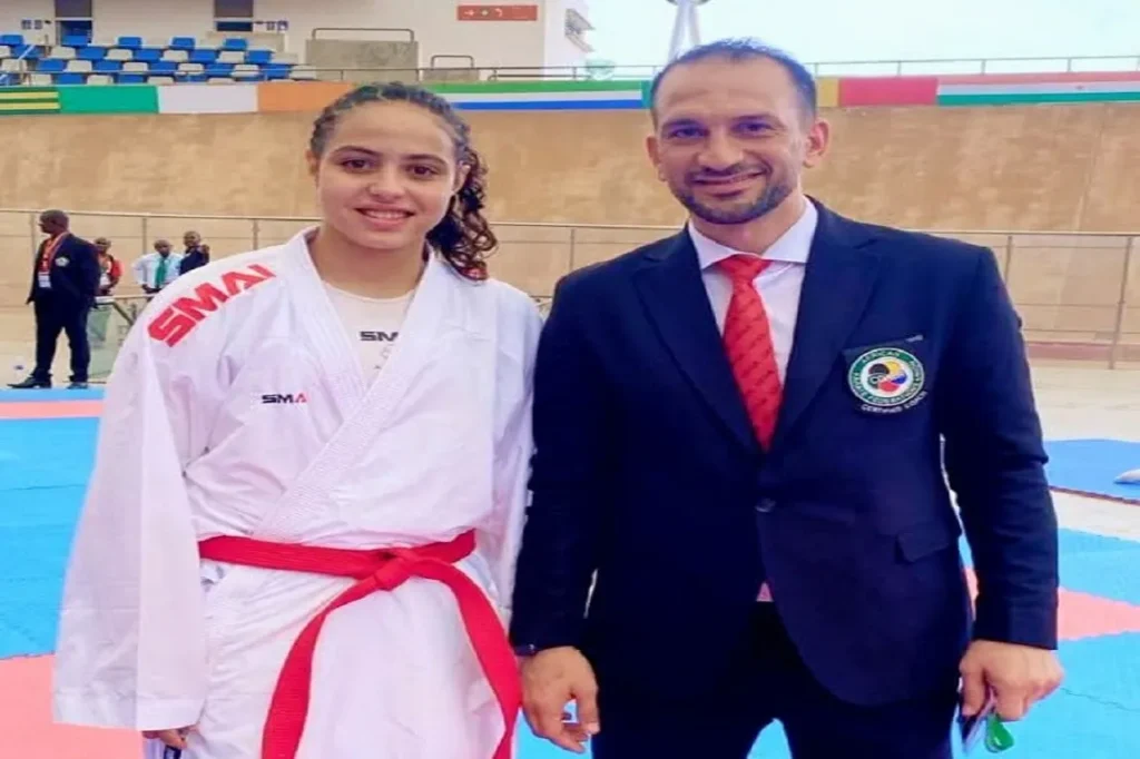 البطلة لمار محمود