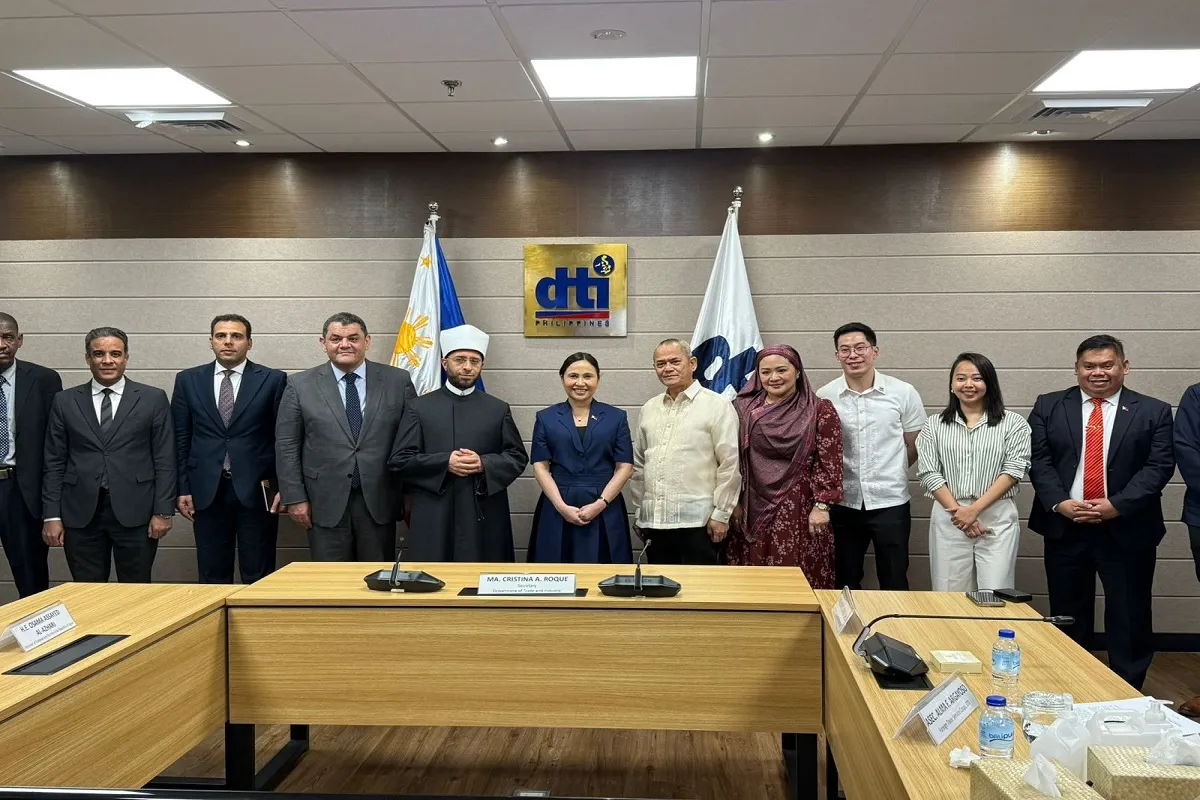 وزيرة الصناعة بالفلبين تستقبل وزير الأوقاف المصرية