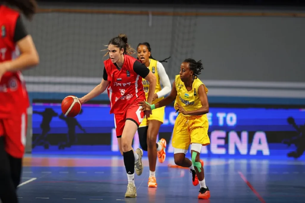 منتخب مصر للسيدات لكرة السلة ونظيره الرواندي