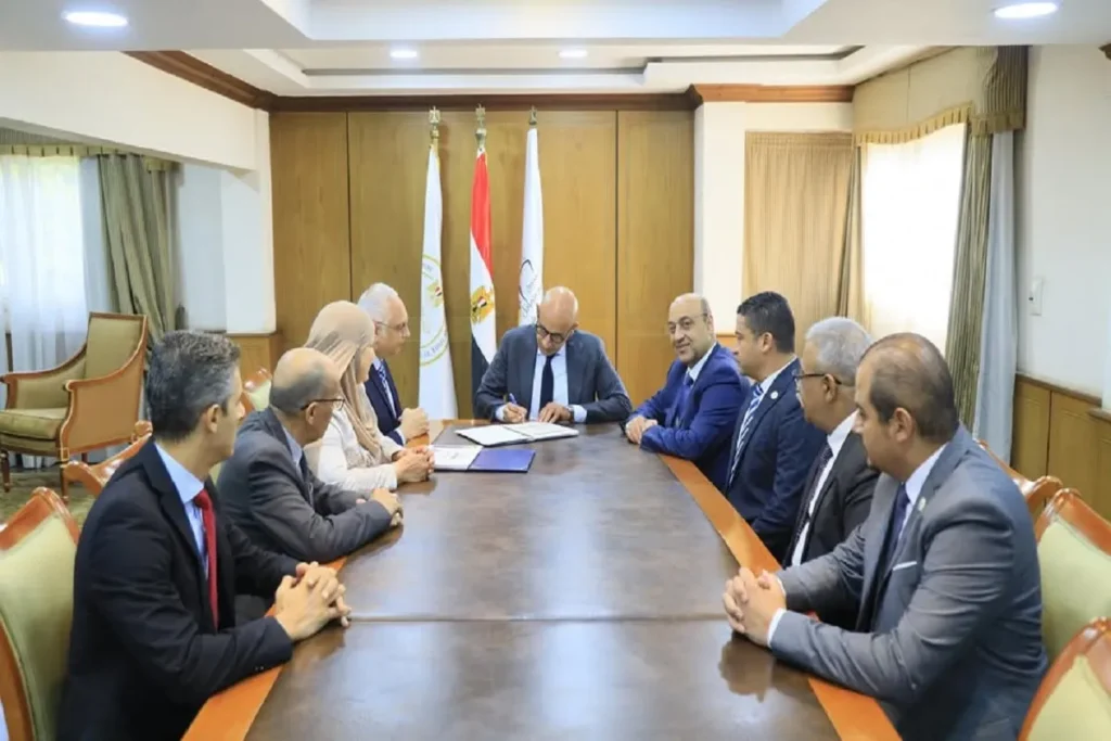 وزير التربية والتعليم يعتمد نتيجة امتحانات الدبلومات الفنية